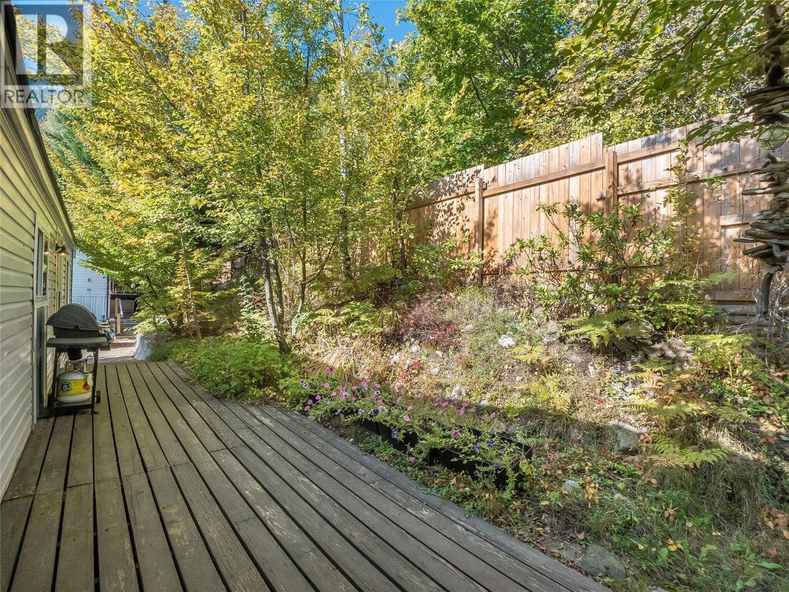 739 Highway 3a Highway Unit# 30, Nelson, British Columbia  V1L 6M4 - Photo 22 - 10403329