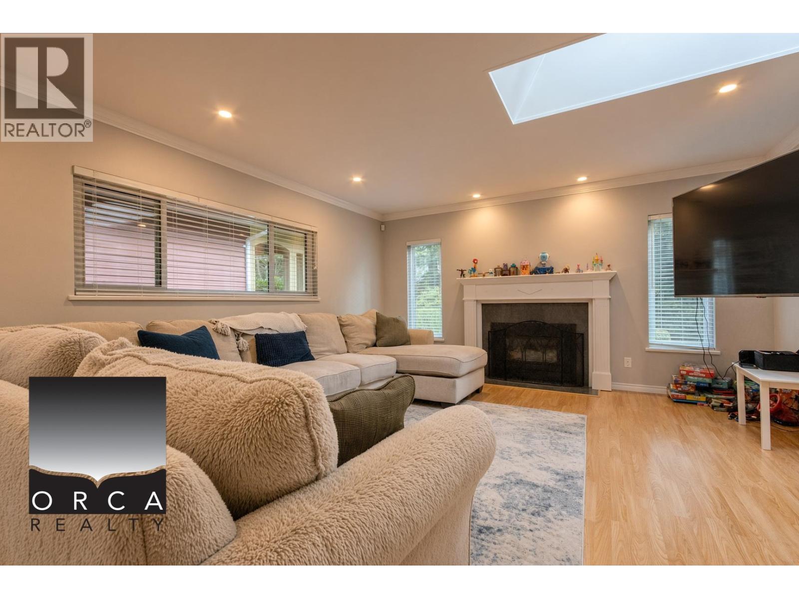 1280 21st West Street, North Vancouver, British Columbia  V7P 2C9 - Photo 2 - R3173647