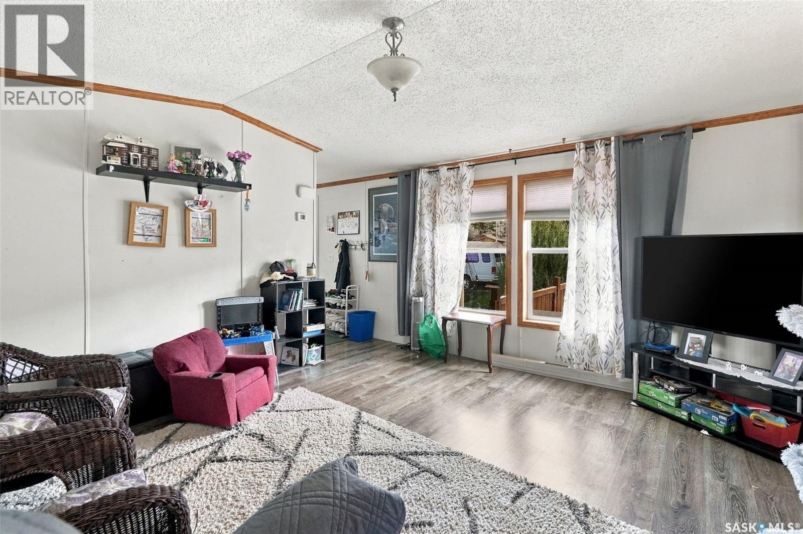305 5th Avenue, Caronport, Saskatchewan  S0H 0S0 - Photo 10 - SK051401