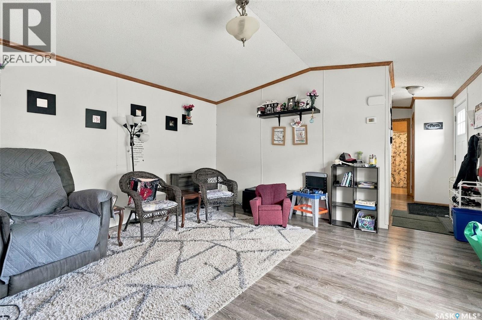 305 5th Avenue, Caronport, Saskatchewan  S0H 0S0 - Photo 9 - SK051401