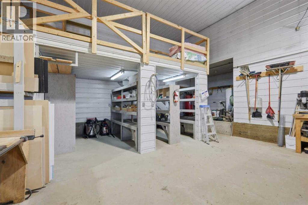 255054 Township Road 432