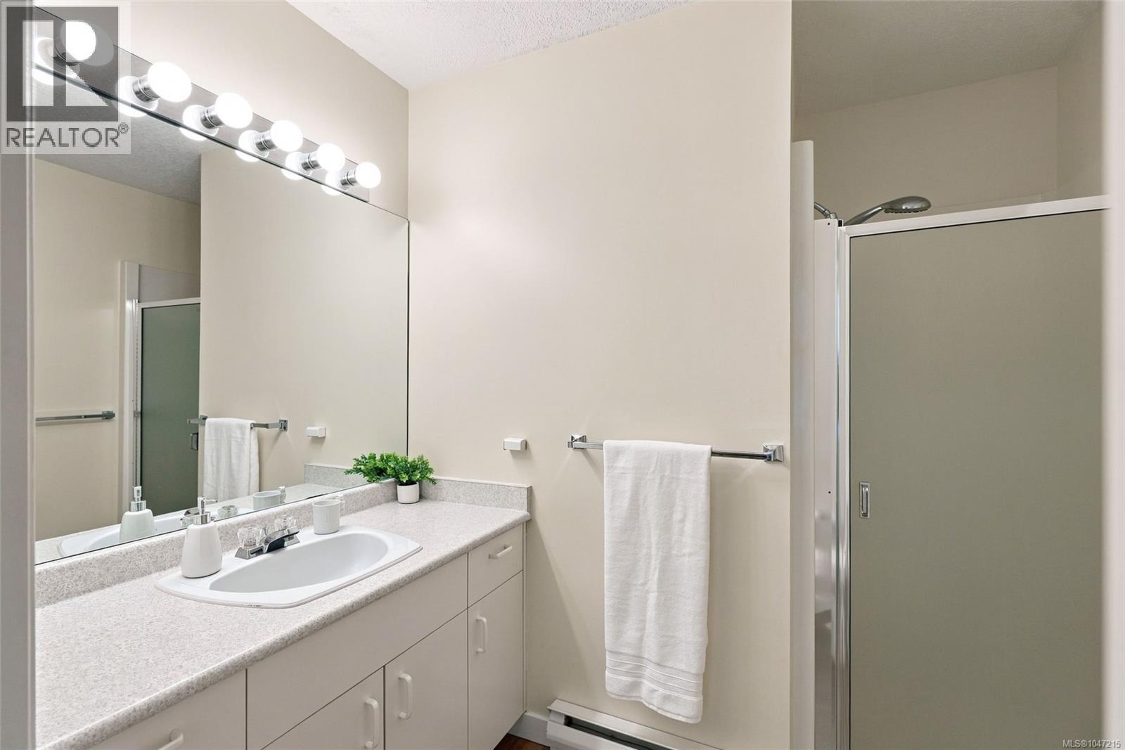 7 144 Fourth Ave E, Qualicum Beach, British Columbia V9K 1N6 - Photo 24 - 1047215