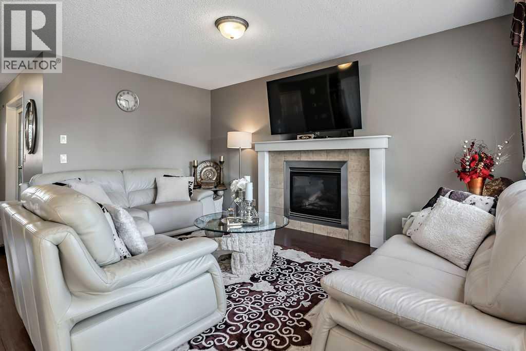 50 Cimarron Grove Way, Okotoks, Alberta  T1S 2L9 - Photo 12 - A2350035
