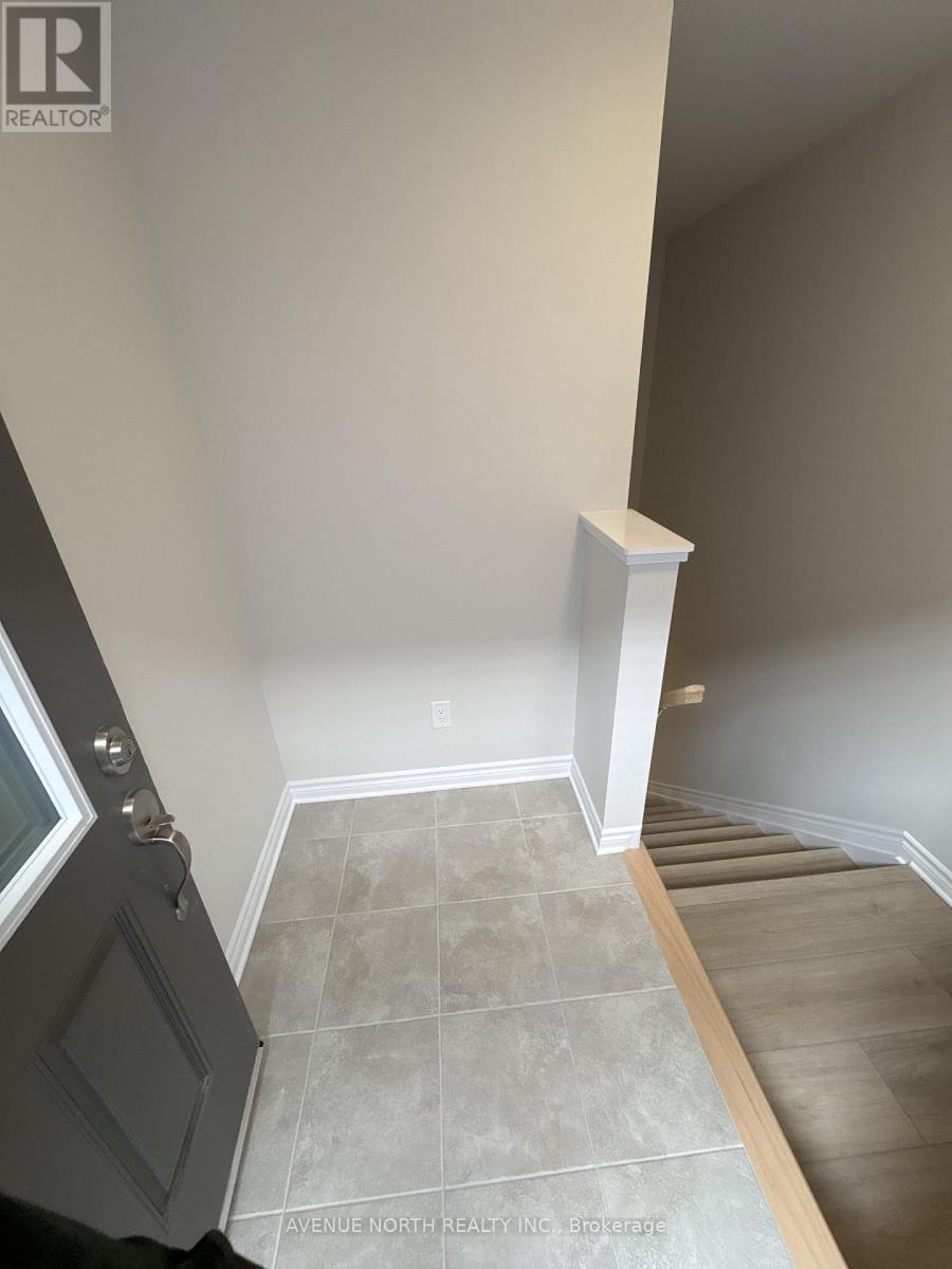 637B PAAKANAAK AVENUE, ottawa, Ontario