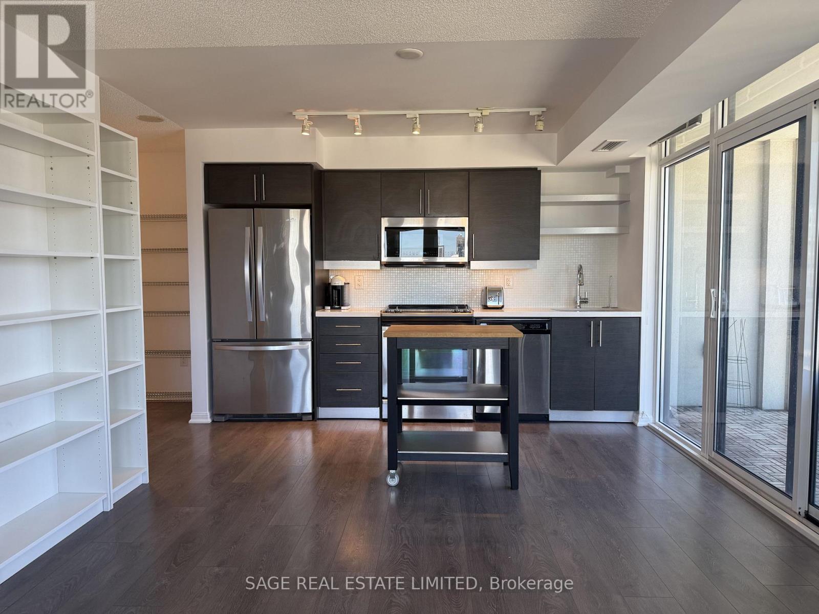 2212 - 400 Adelaide Street E, Toronto, Ontario  M5A 4S3 - Photo 2 - C14095798
