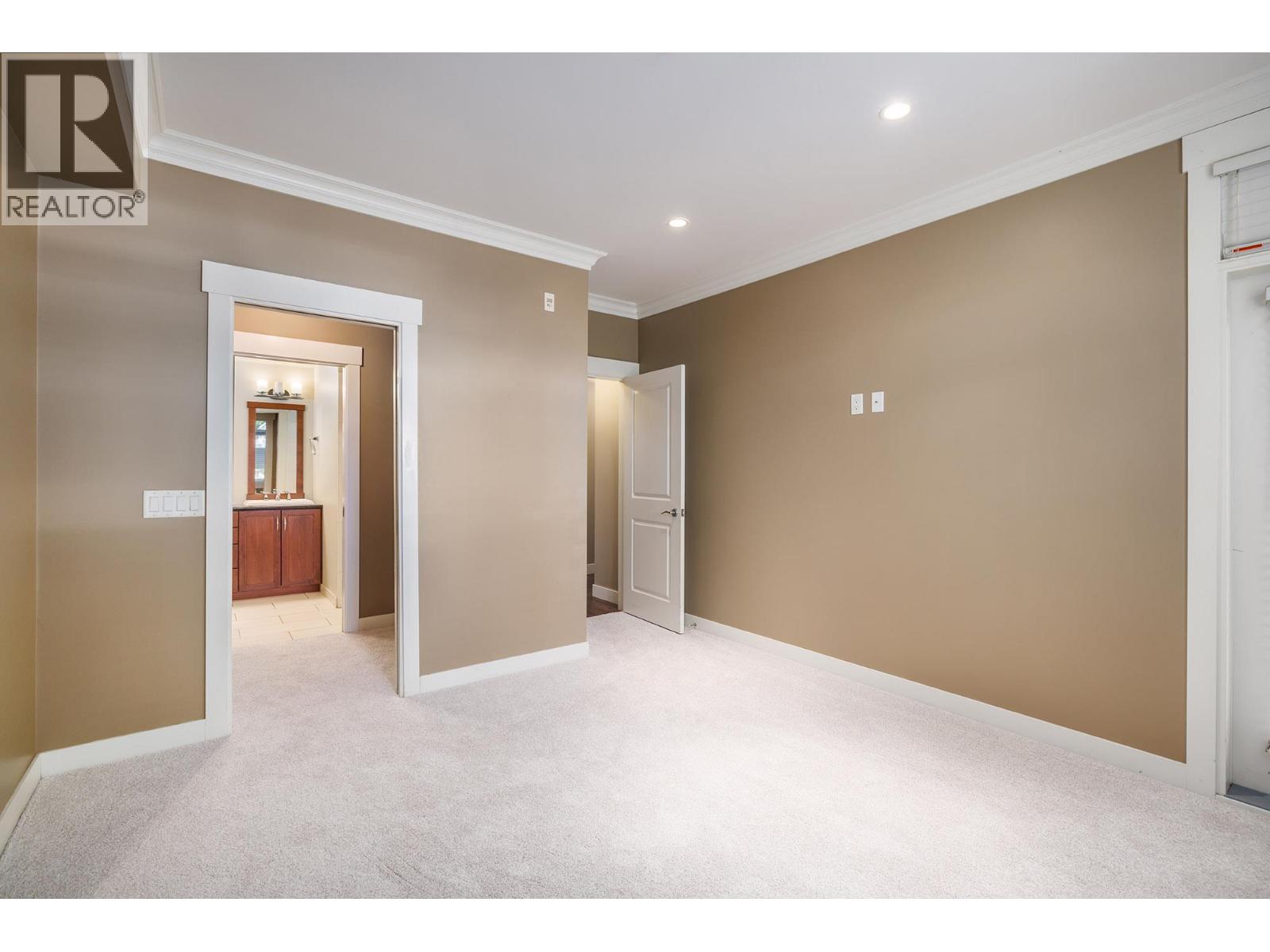 2901 Abbott Street Unit# 103