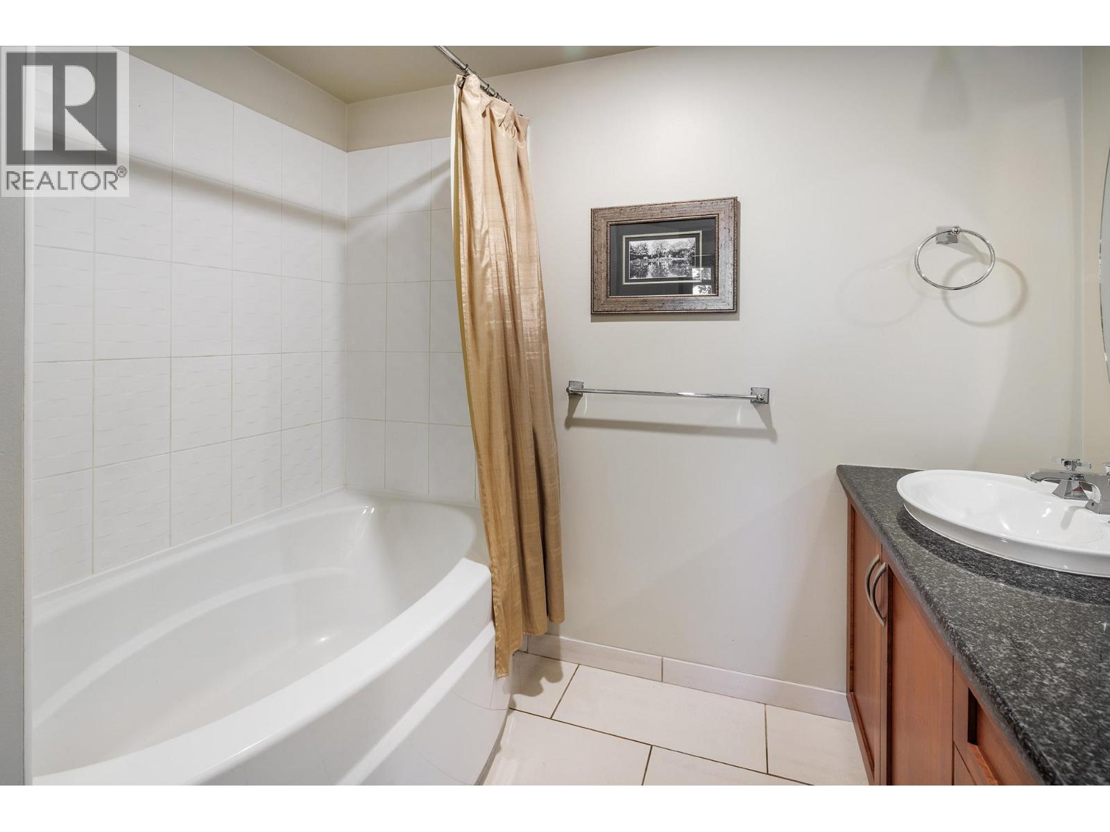 2901 Abbott Street Unit# 103