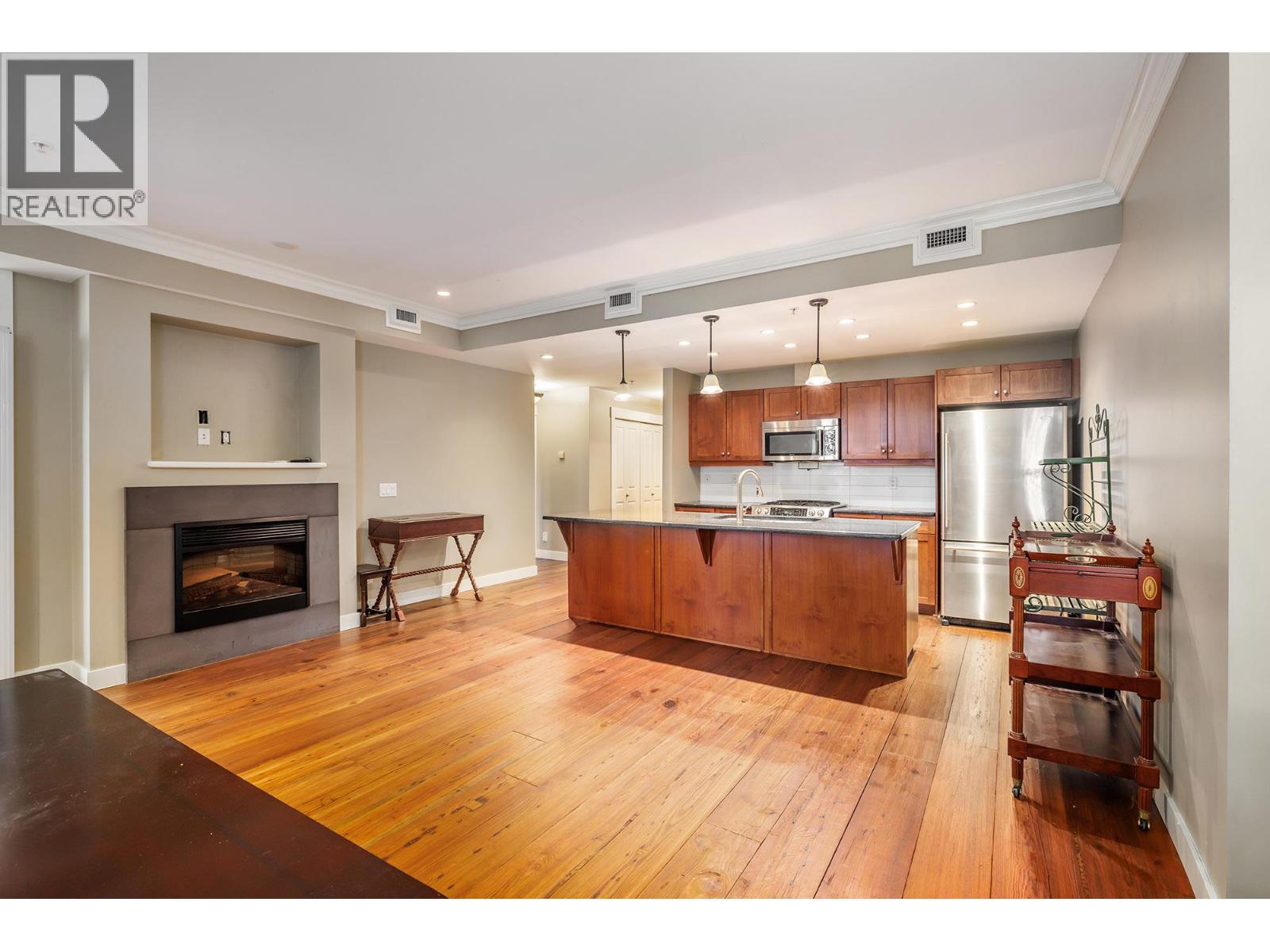 2901 Abbott Street Unit# 103