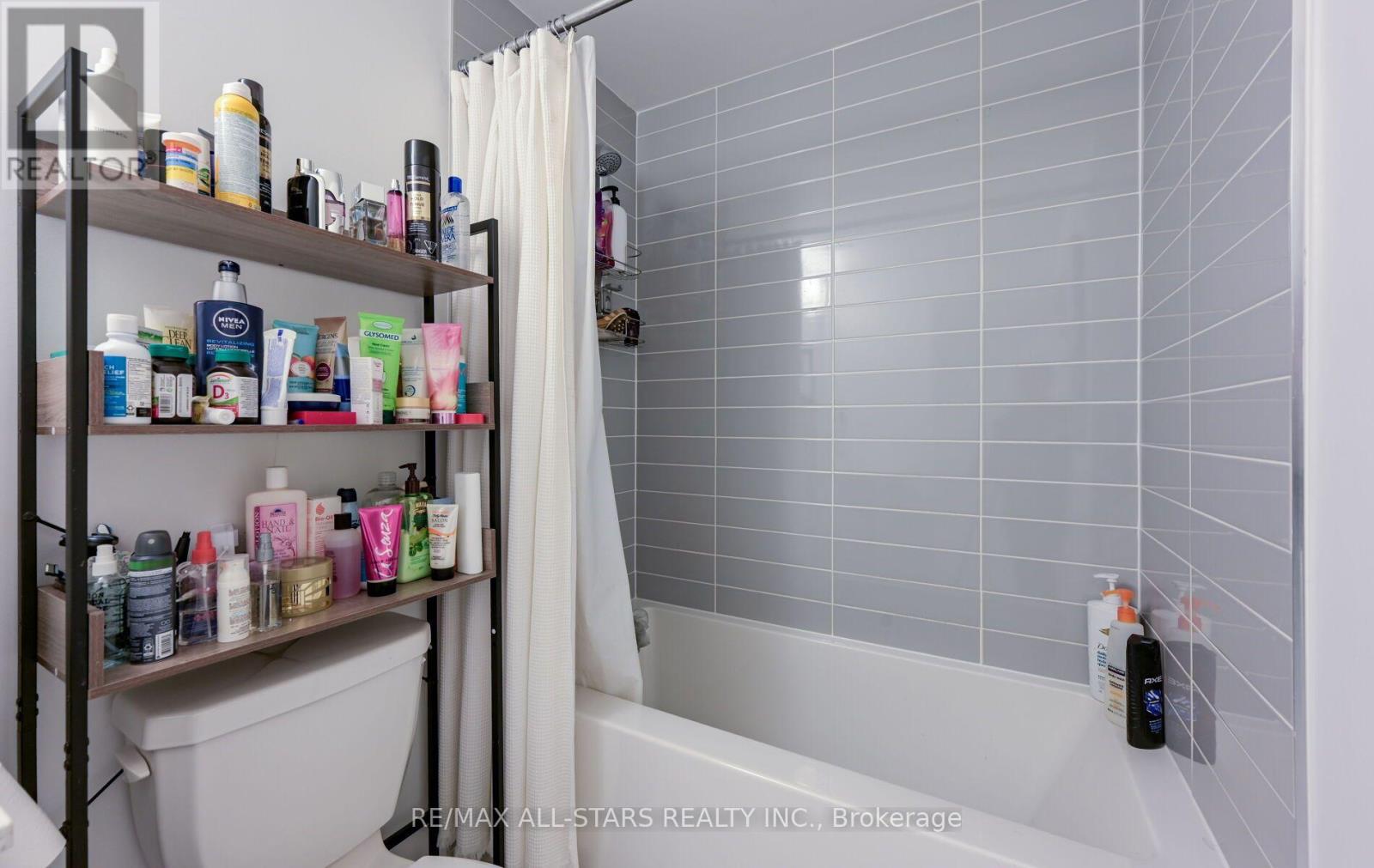 26 - 26 Lytham Green Circle, Newmarket, Ontario  L3Y 0H5 - Photo 29 - N14095776