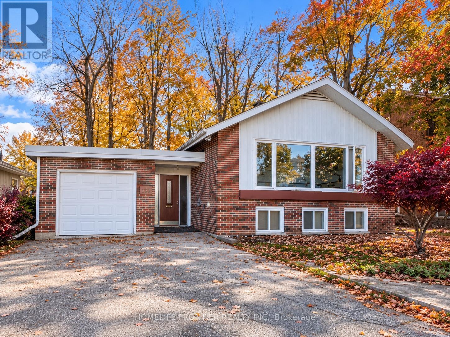 233 WEST STREET N, Orillia, Ontario