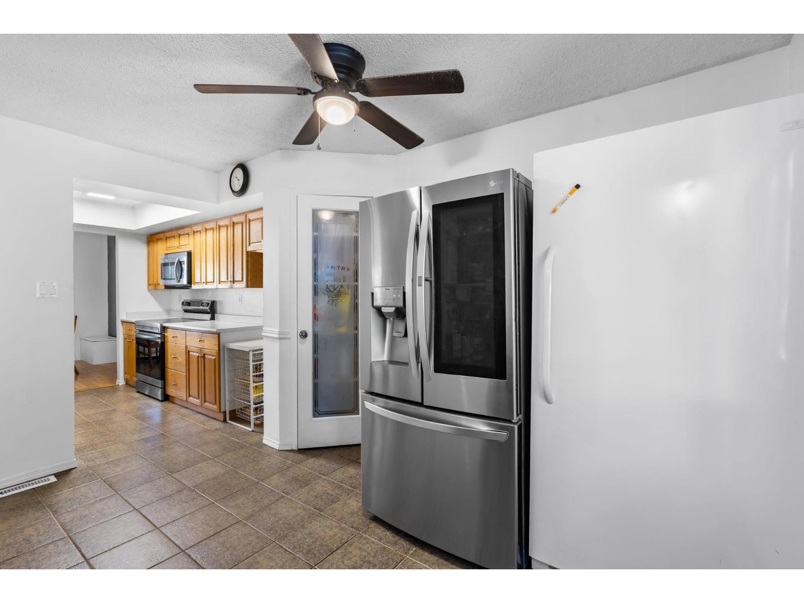 15 33361 WREN CRESCENT