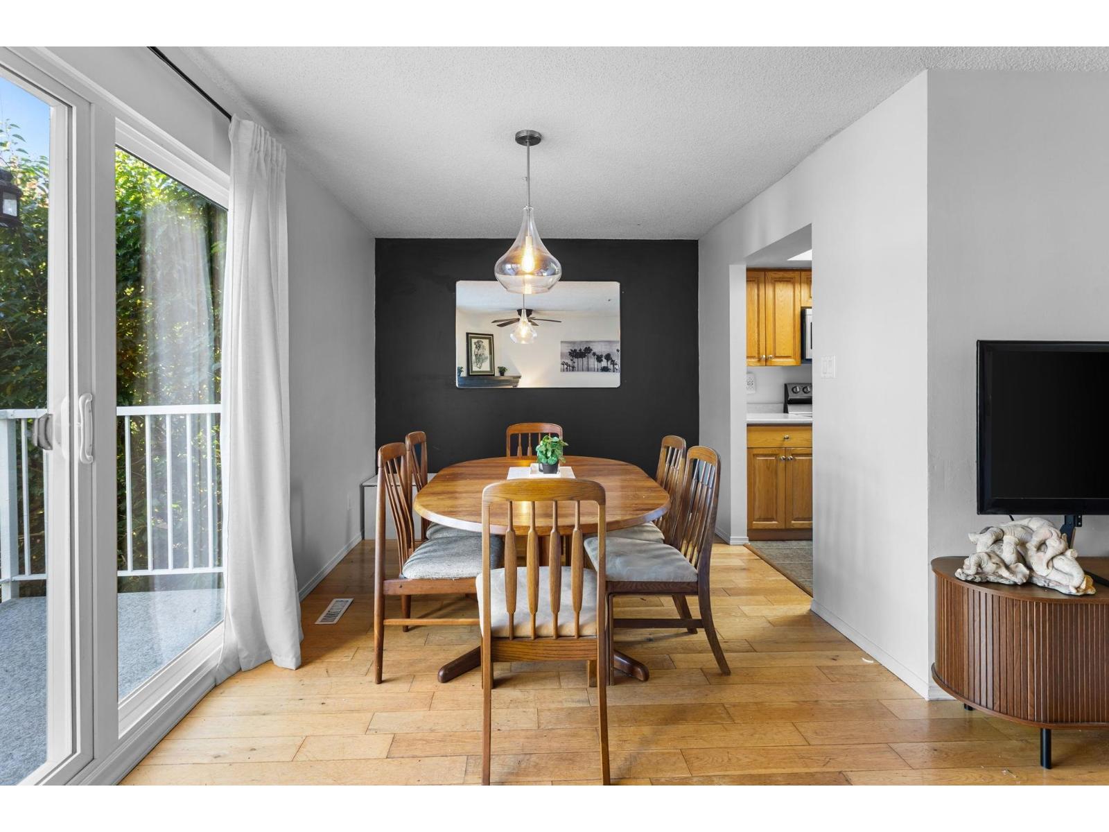 15 33361 WREN CRESCENT