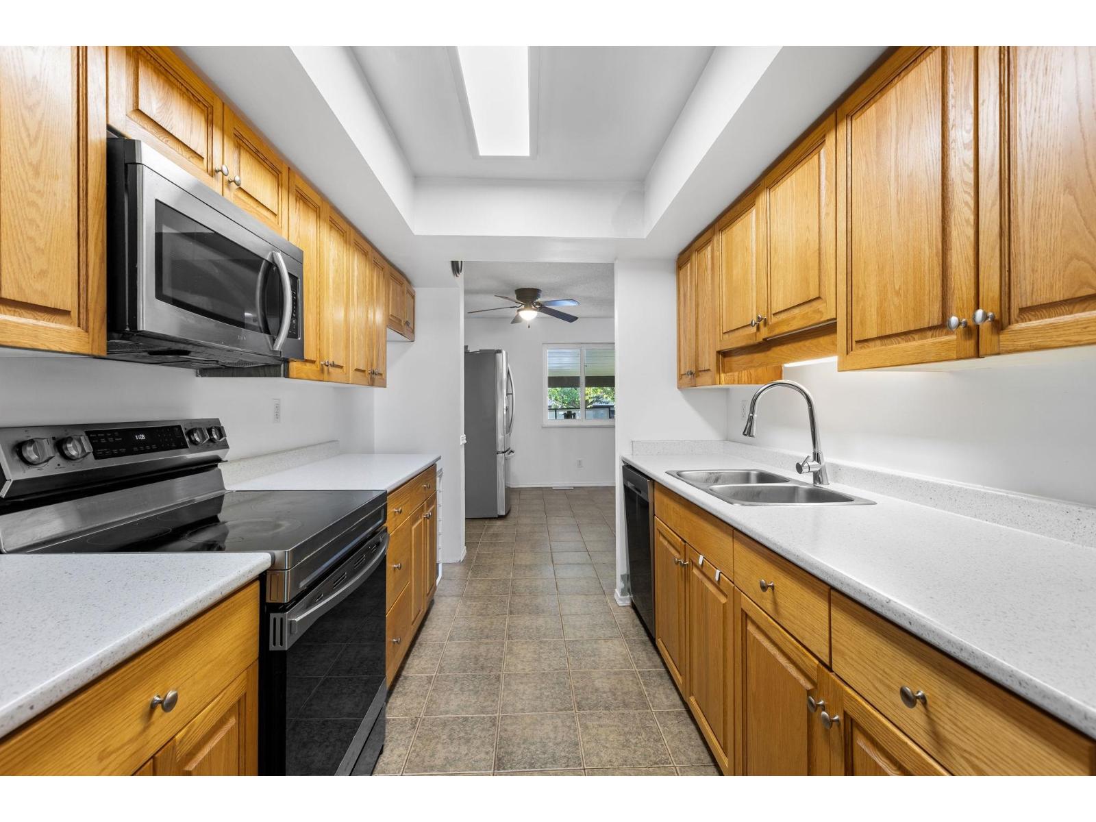 15 33361 WREN CRESCENT