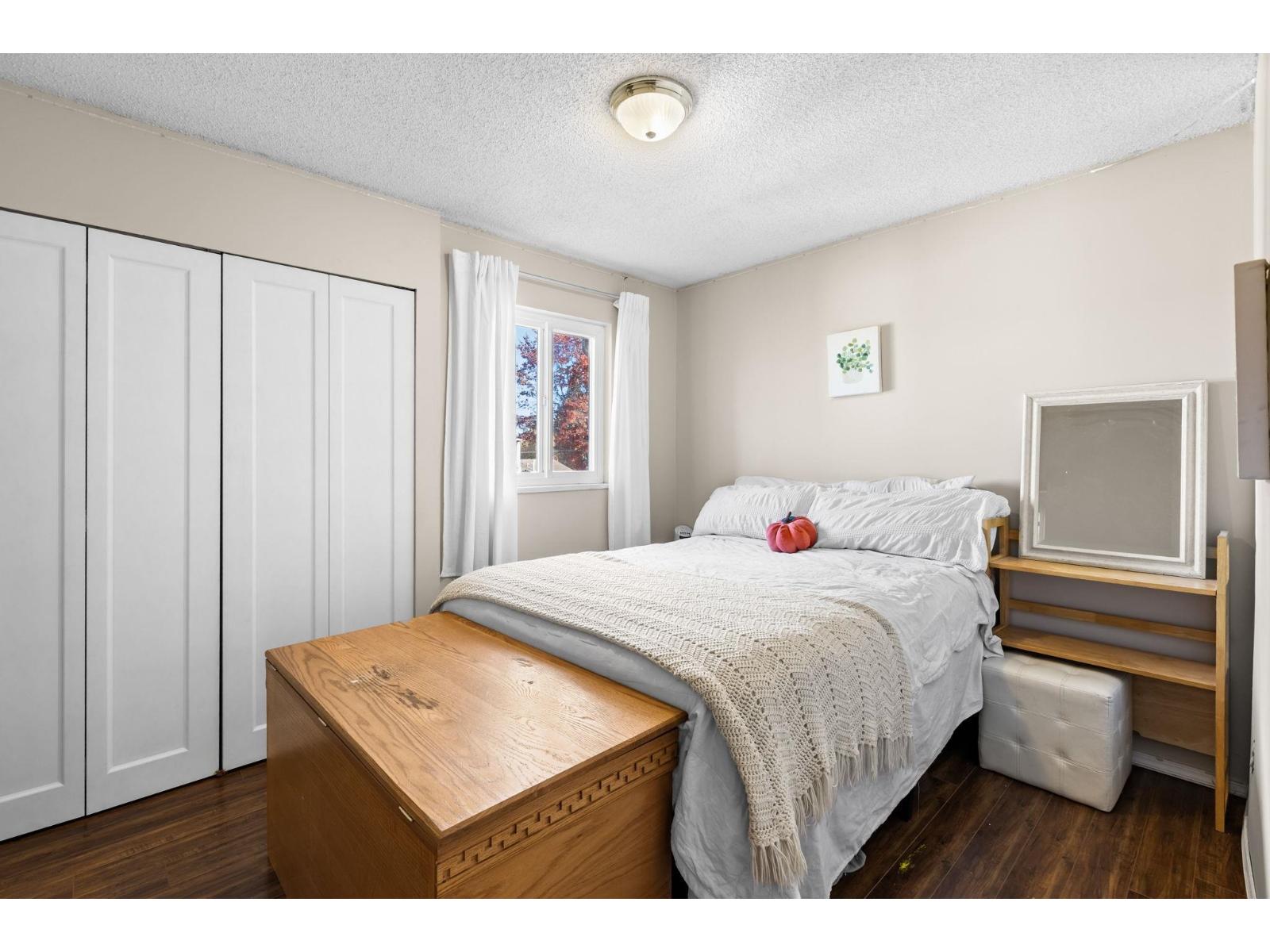 15 33361 WREN CRESCENT