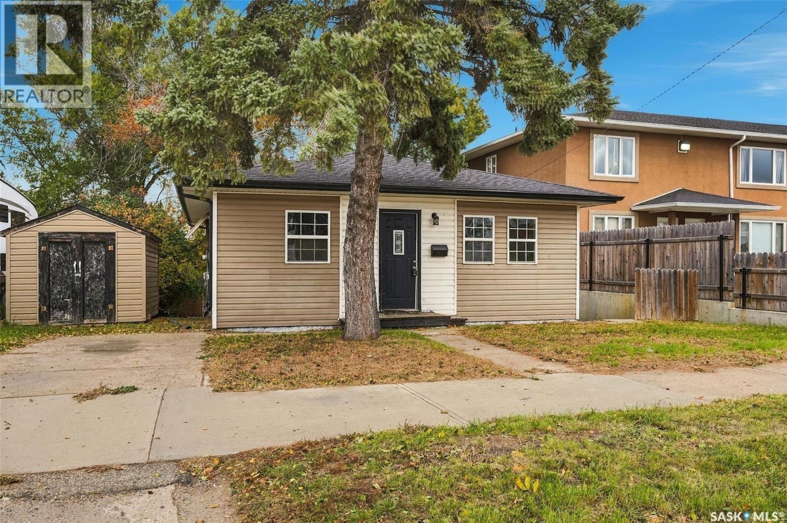 428 Home Street W, Moose Jaw, Saskatchewan  S6H 4X8 - Photo 2 - SK051406