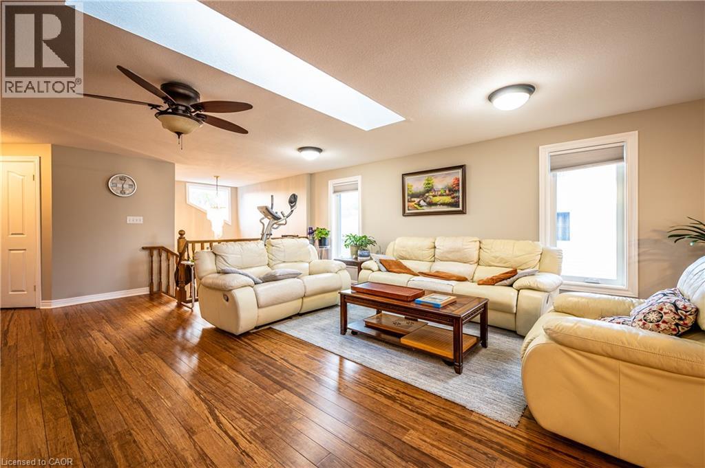 214 Misty Court Unit# Upper, Kitchener, Ontario  N2B 3V4 - Photo 3 - 40872472
