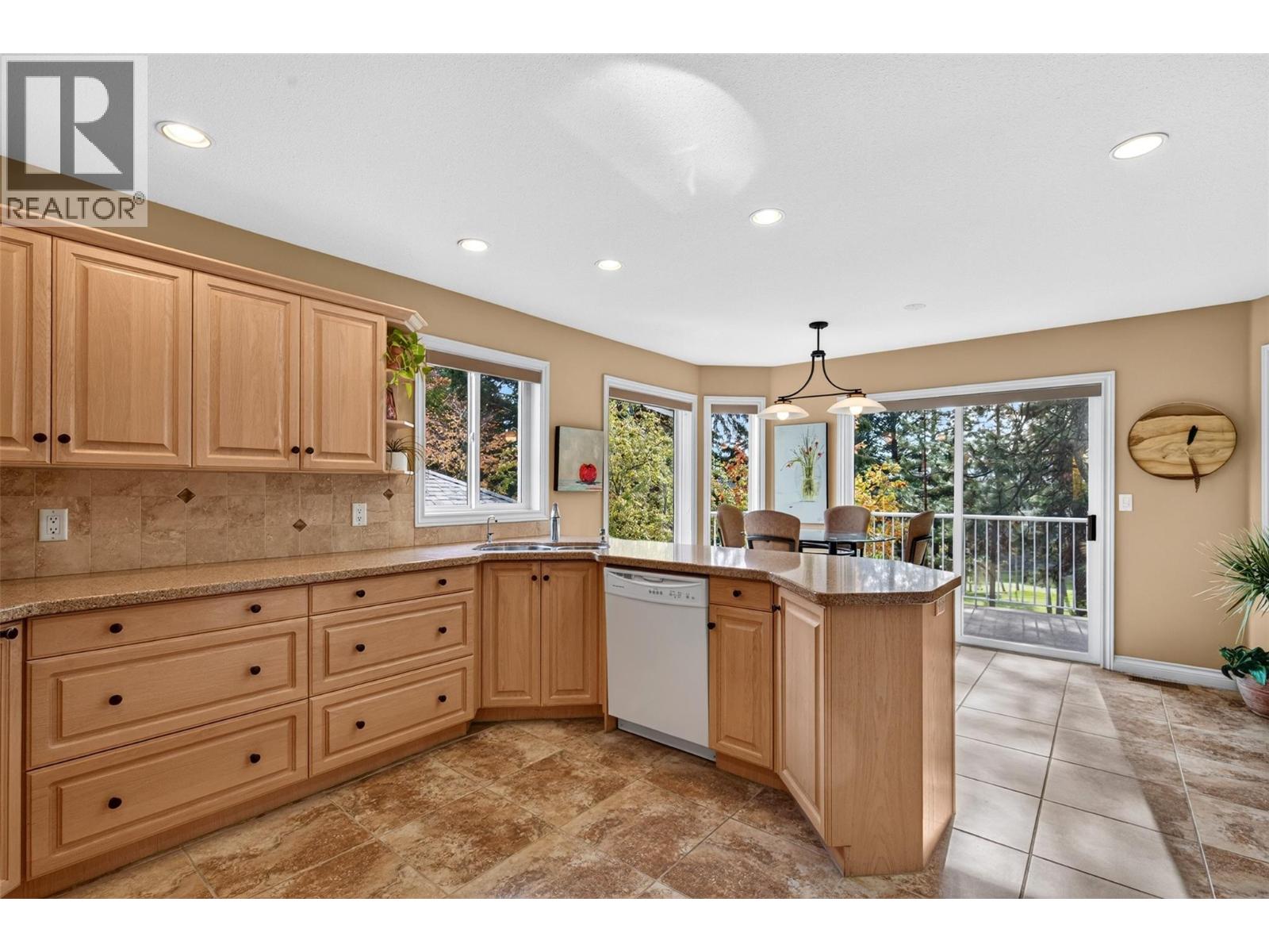 2215 Shannon Woods Place, West Kelowna, British Columbia  V4T 2L9 - Photo 11 - 10403929