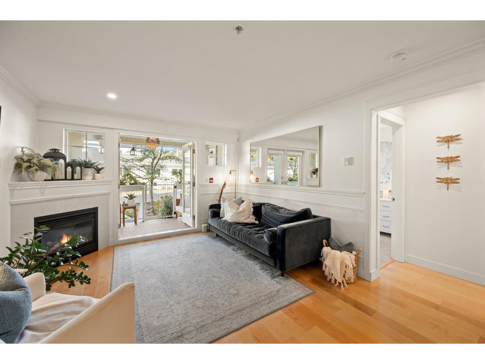203 15621 MARINE DRIVE