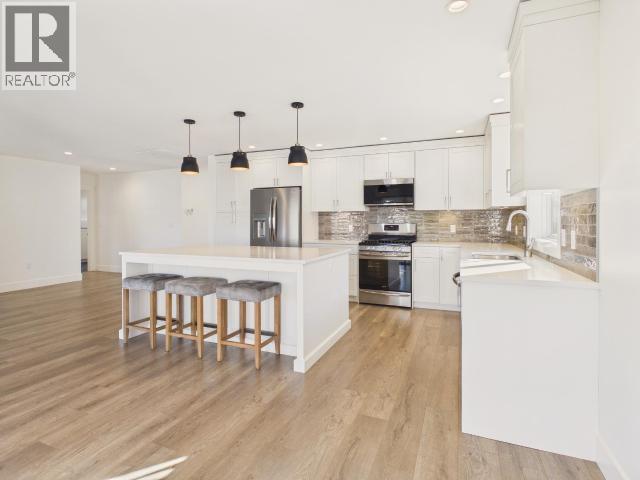 7452 GABRIOLA CRESCENT