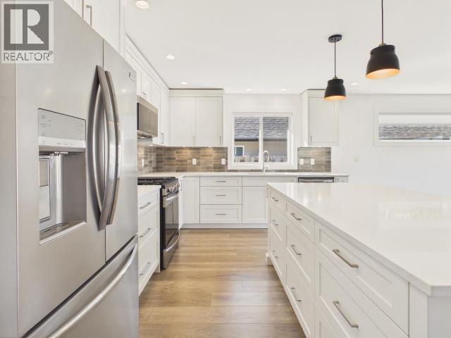 7452 GABRIOLA CRESCENT