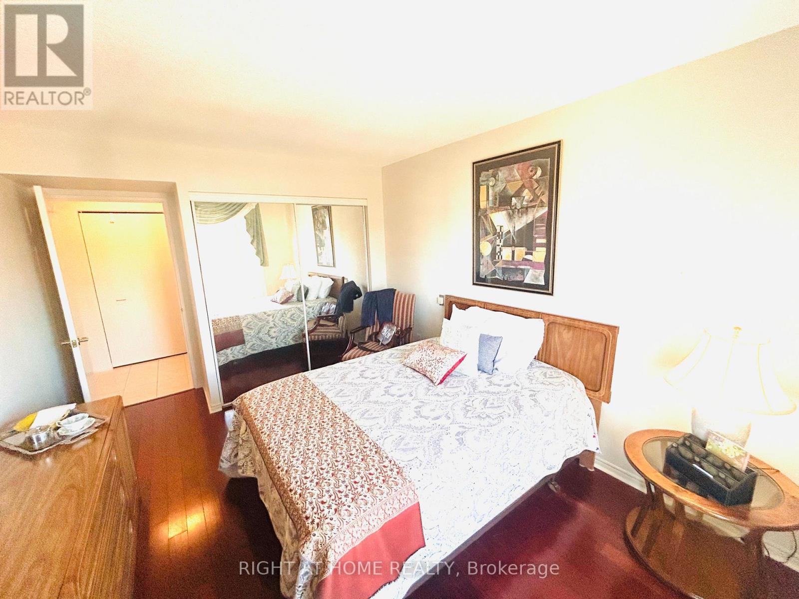 1009 - 11 Thorncliffe Pk Drive, Toronto, Ontario  M4H 1P3 - Photo 10 - C14095826