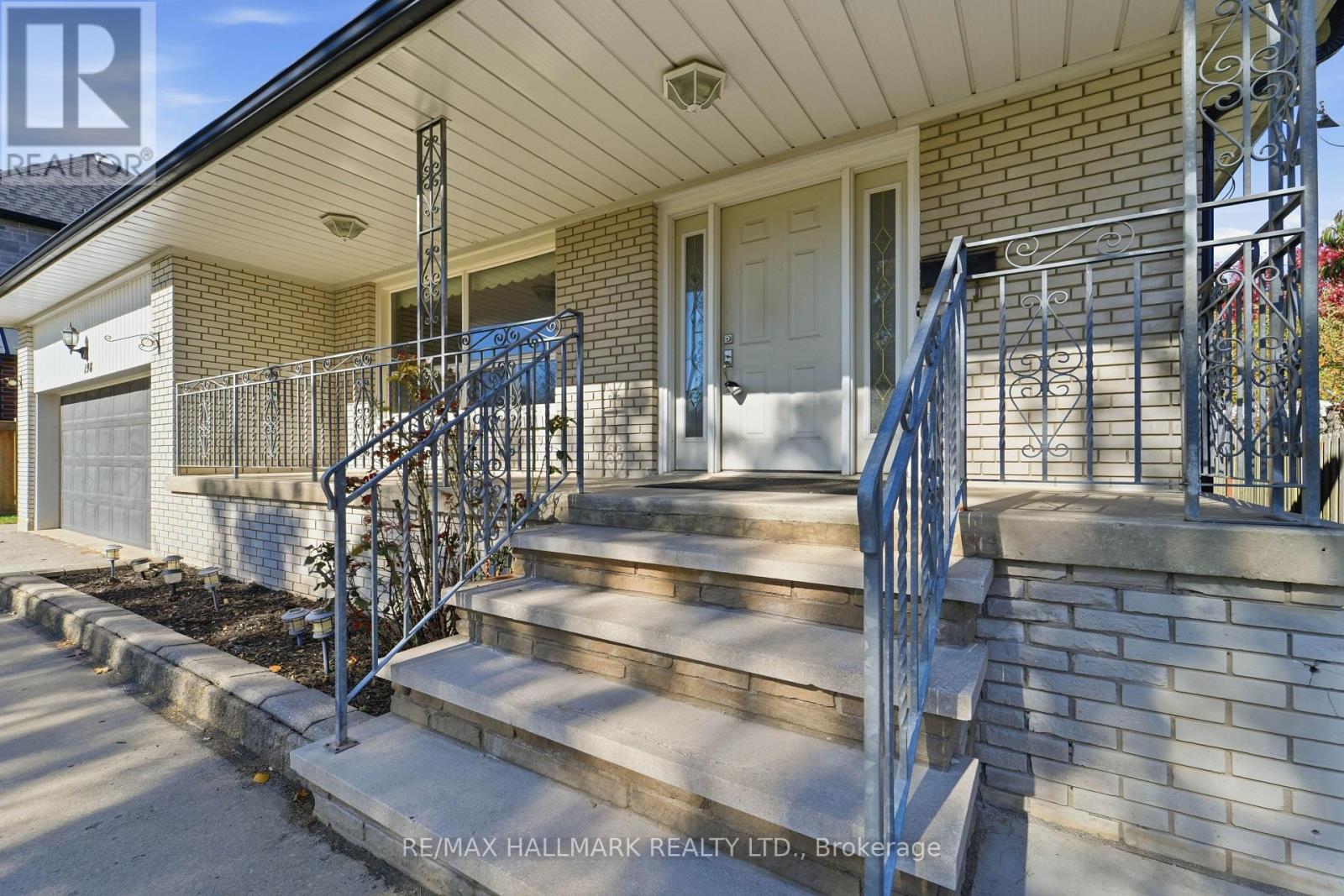 198 Weldrick Road W, Richmond Hill, Ontario  L4C 3V3 - Photo 4 - N14095862