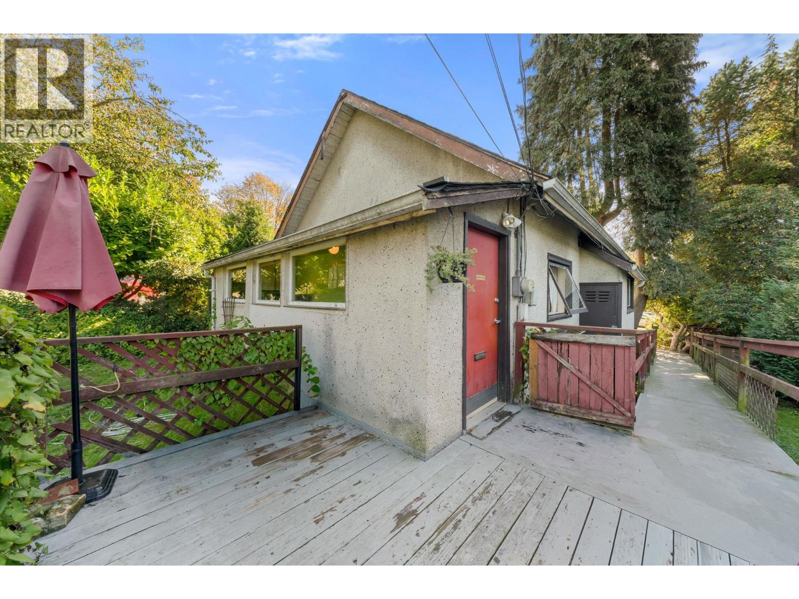 652 W 14TH STREET, north vancouver, British Columbia