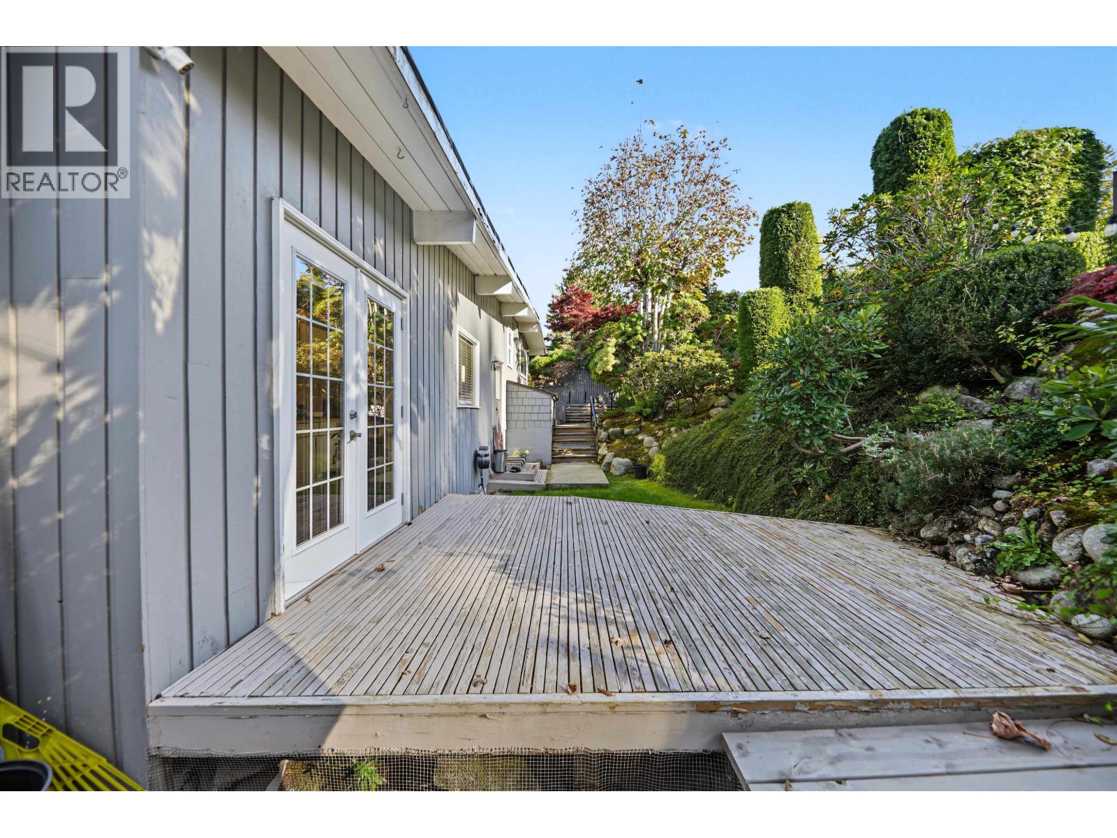 2206 Pinecrest Avenue, Coquitlam, British Columbia  V3J 6T6 - Photo 23 - R3176694