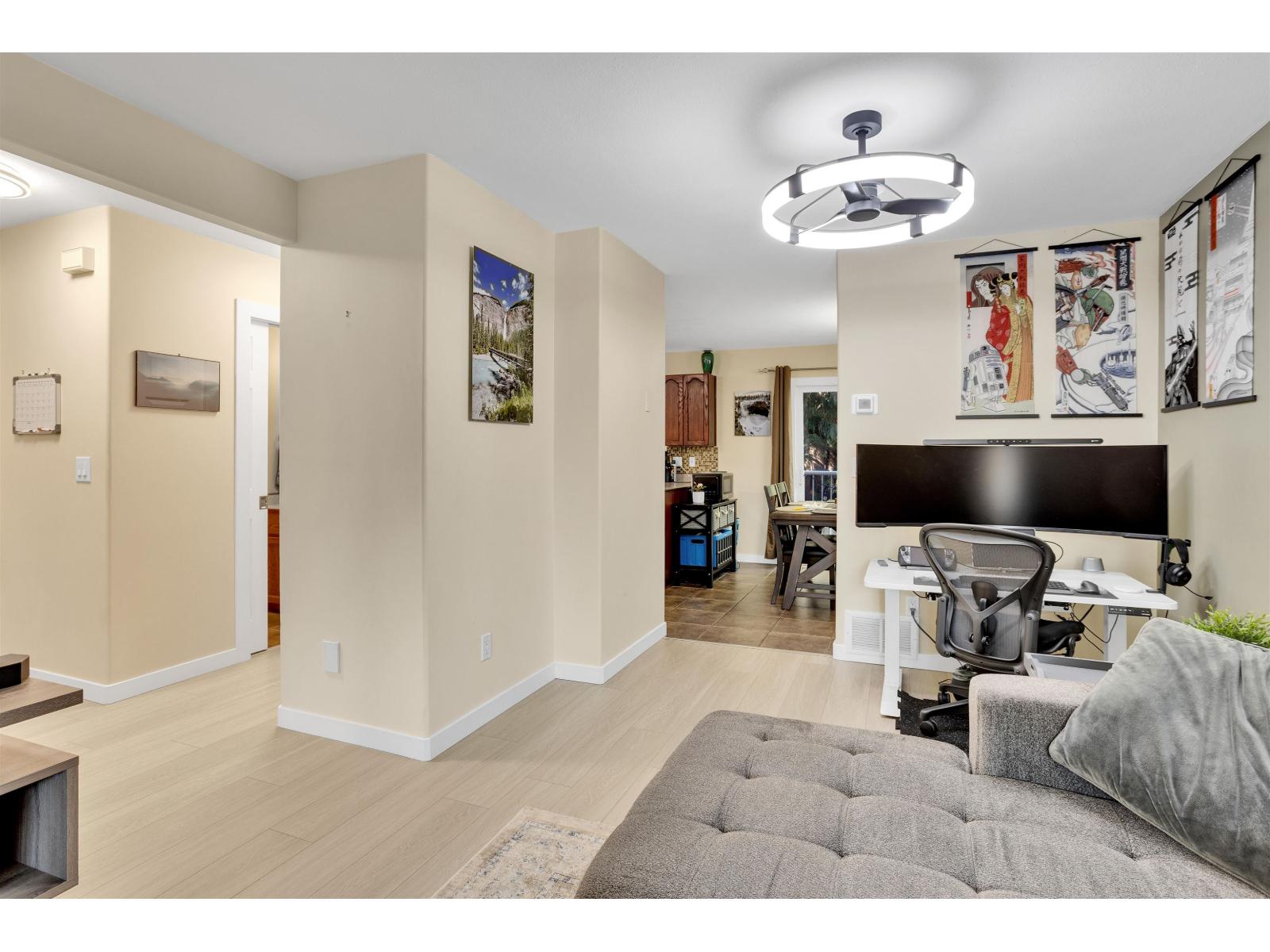 10 46375 CESSNA DRIVE|Chilliwack Proper South
