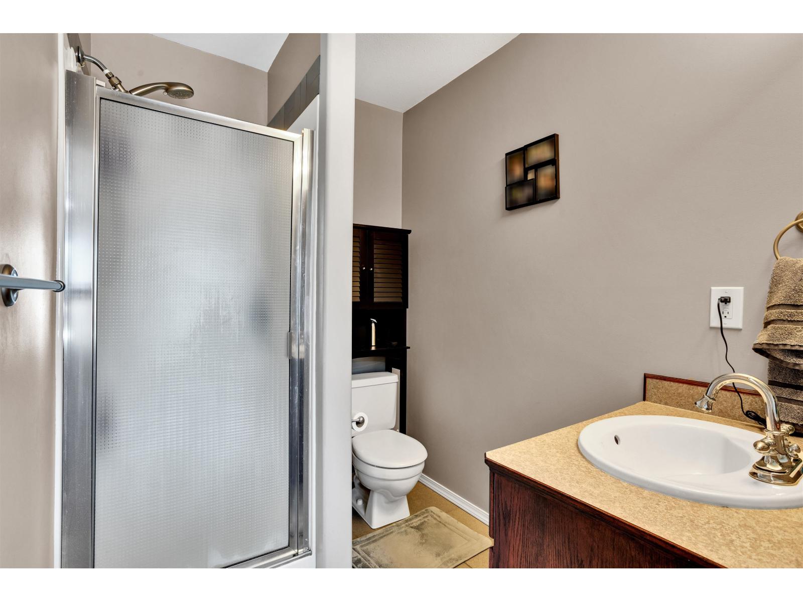 10 46375 CESSNA DRIVE|Chilliwack Proper South