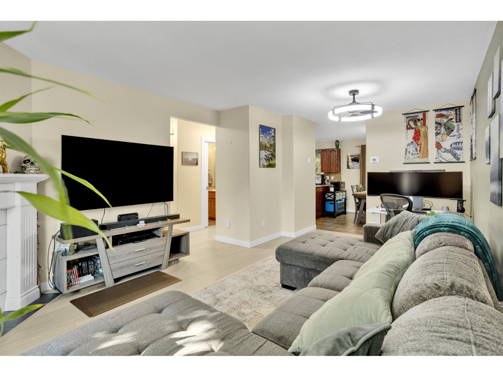 10 46375 CESSNA DRIVE|Chilliwack Proper South