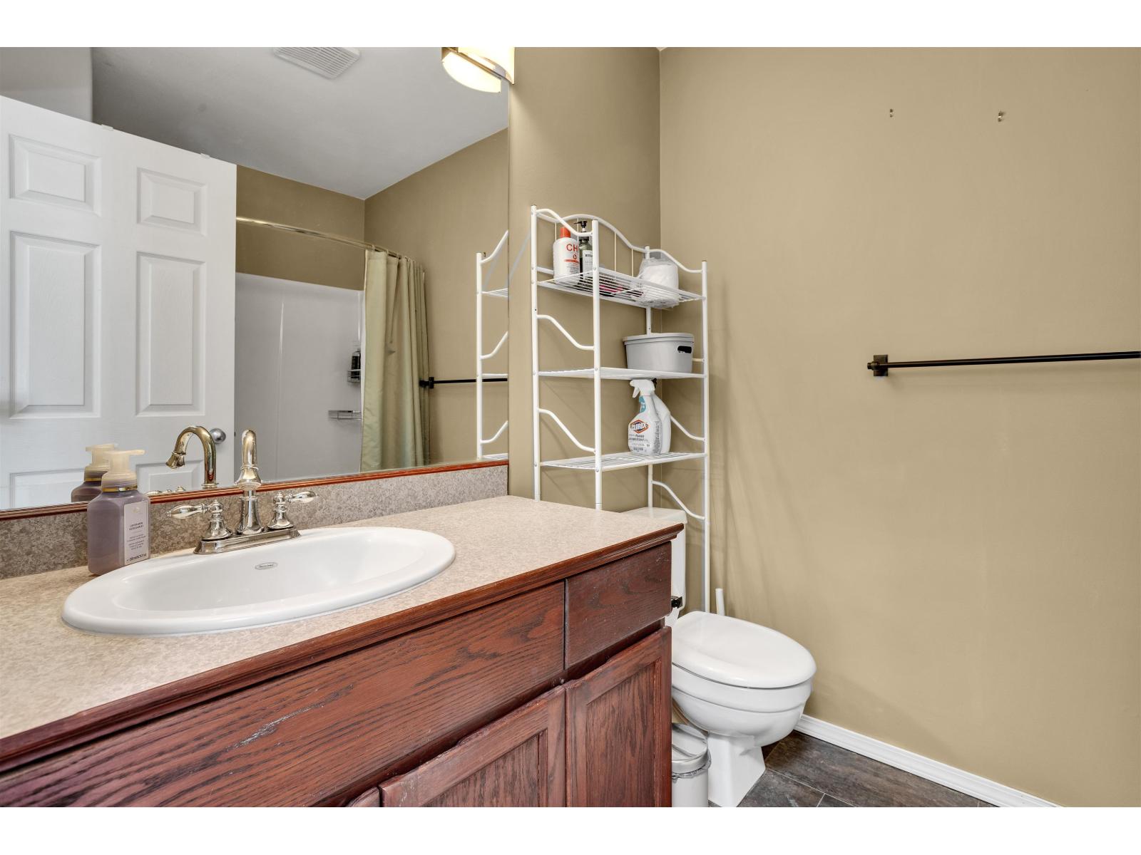 10 46375 CESSNA DRIVE|Chilliwack Proper South