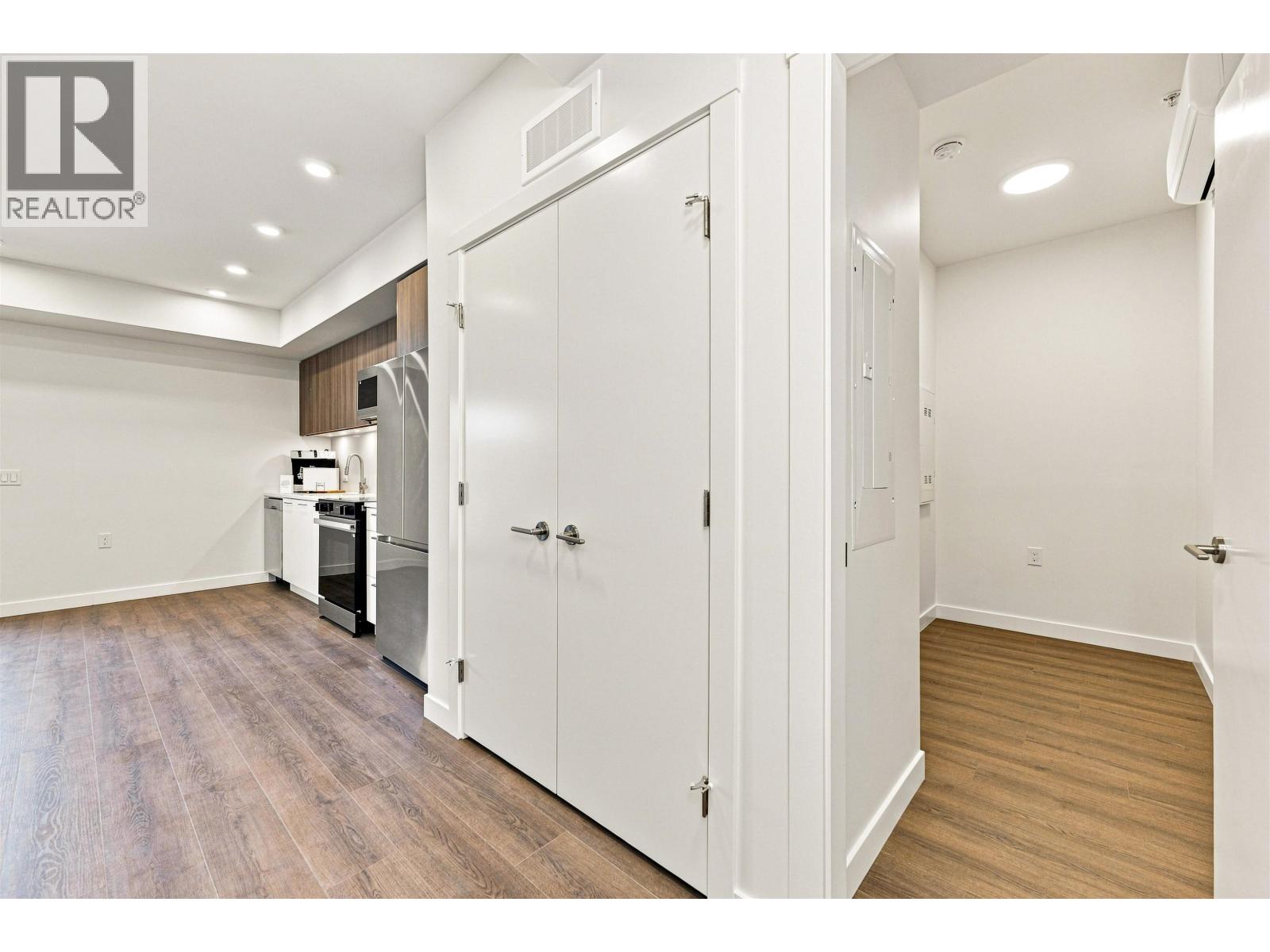 233 82 First Street, New Westminster, British Columbia  V3L 0L8 - Photo 10 - R3175574