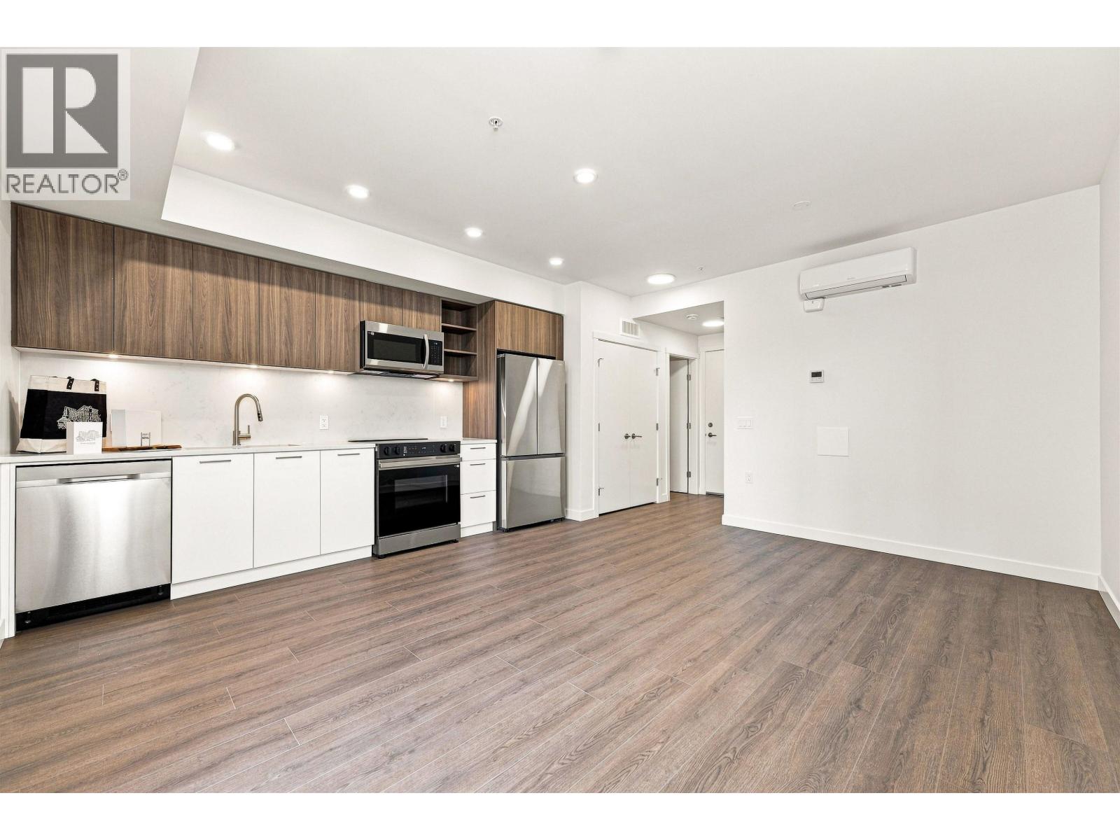 233 82 First Street, New Westminster, British Columbia  V3L 0L8 - Photo 6 - R3175574