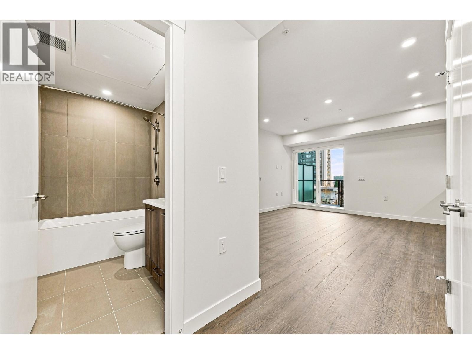 233 82 First Street, New Westminster, British Columbia  V3L 0L8 - Photo 12 - R3175574