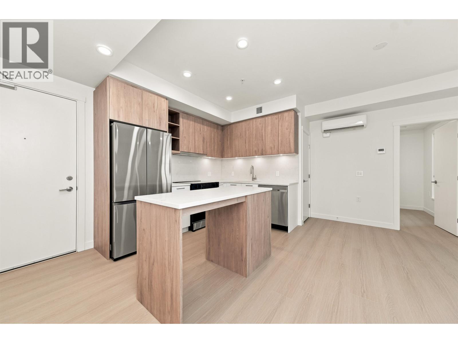 331 82 FIRST STREET, new westminster, British Columbia