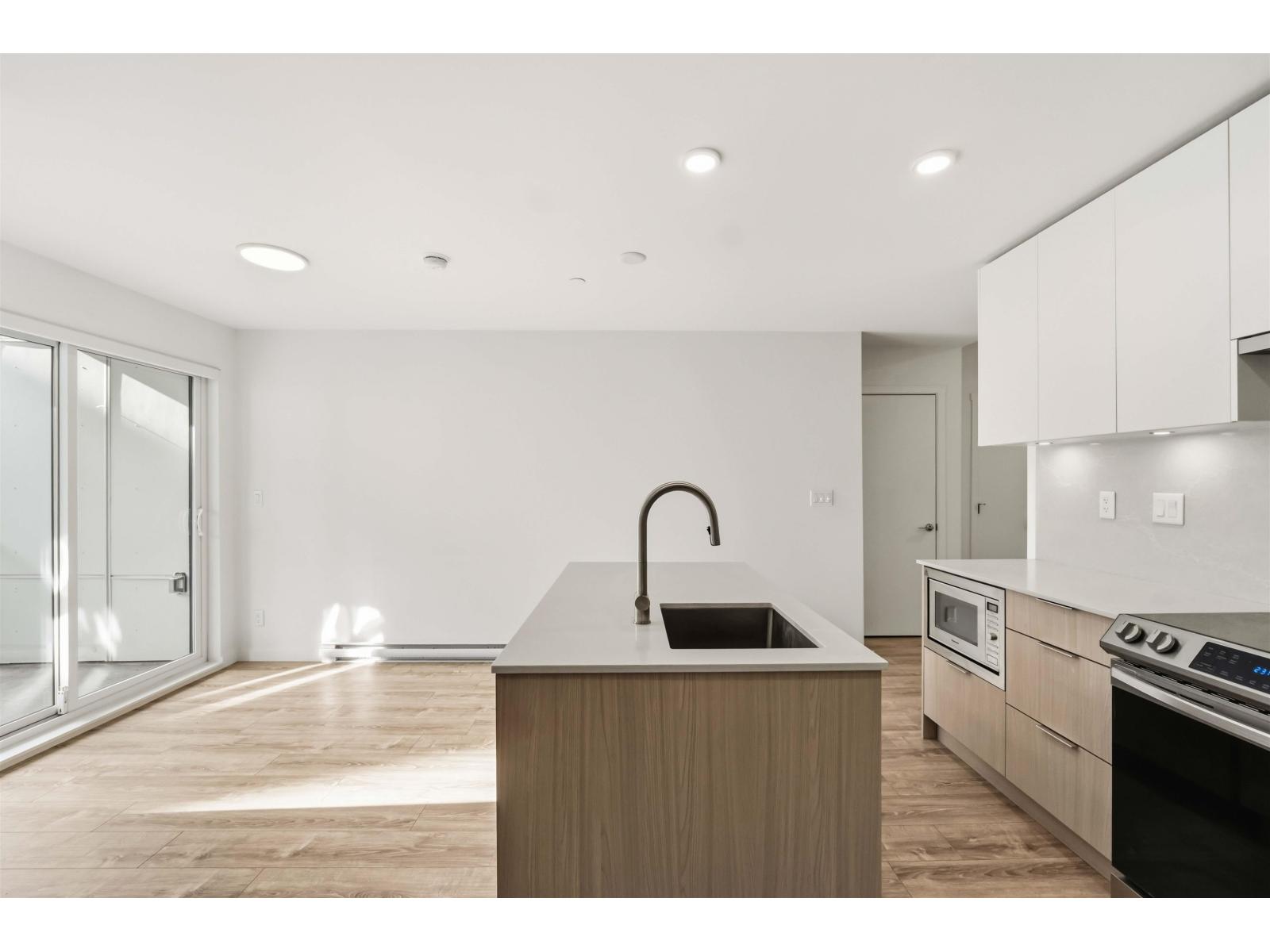 321 13968 Laurel Drive, Surrey, British Columbia  V3T 0S9 - Photo 16 - R3176754