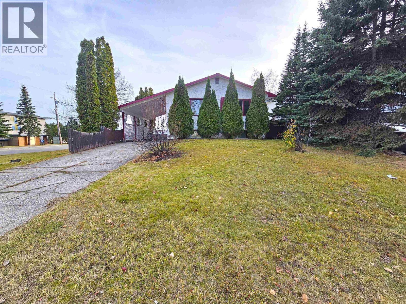 1401 FRASER CRESCENT