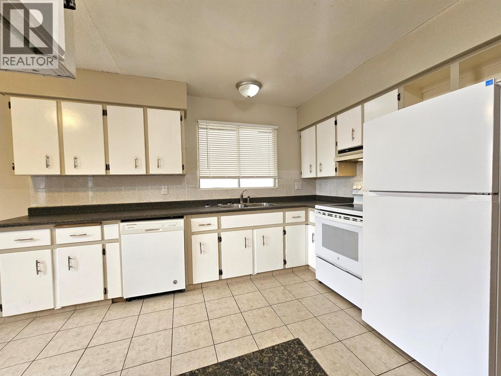 1401 FRASER CRESCENT