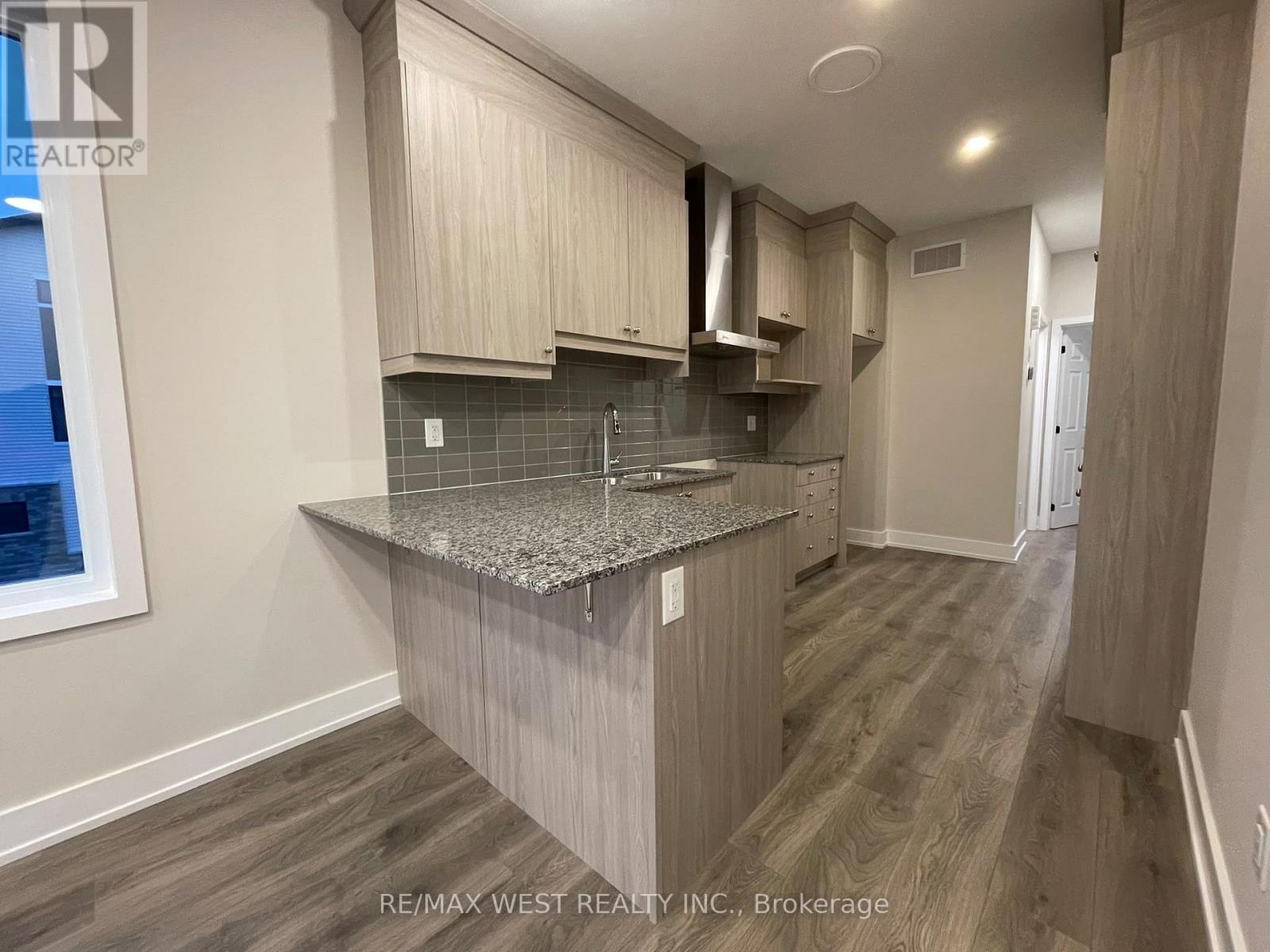 328 Stargrass Private, Ottawa, Ontario  K2J 6R8 - Photo 4 - X13885362