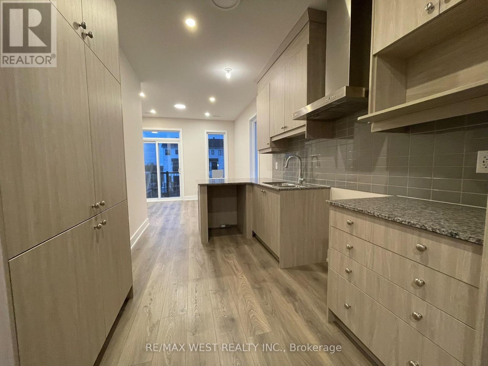 328 Stargrass Private, Ottawa, Ontario  K2J 6R8 - Photo 2 - X13885362