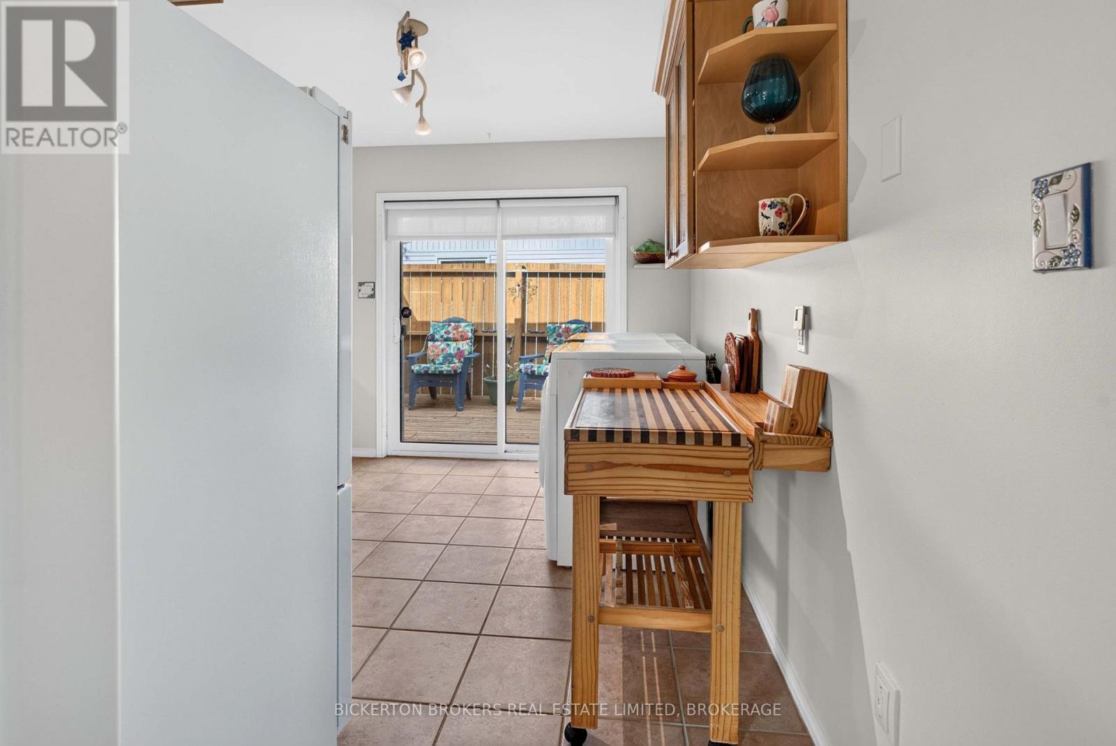 354 Oak Street, Gananoque, Ontario K7G 2R6 - Photo 4 - X14095898