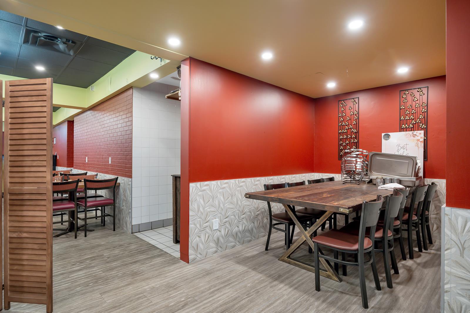 8208 107 St NW