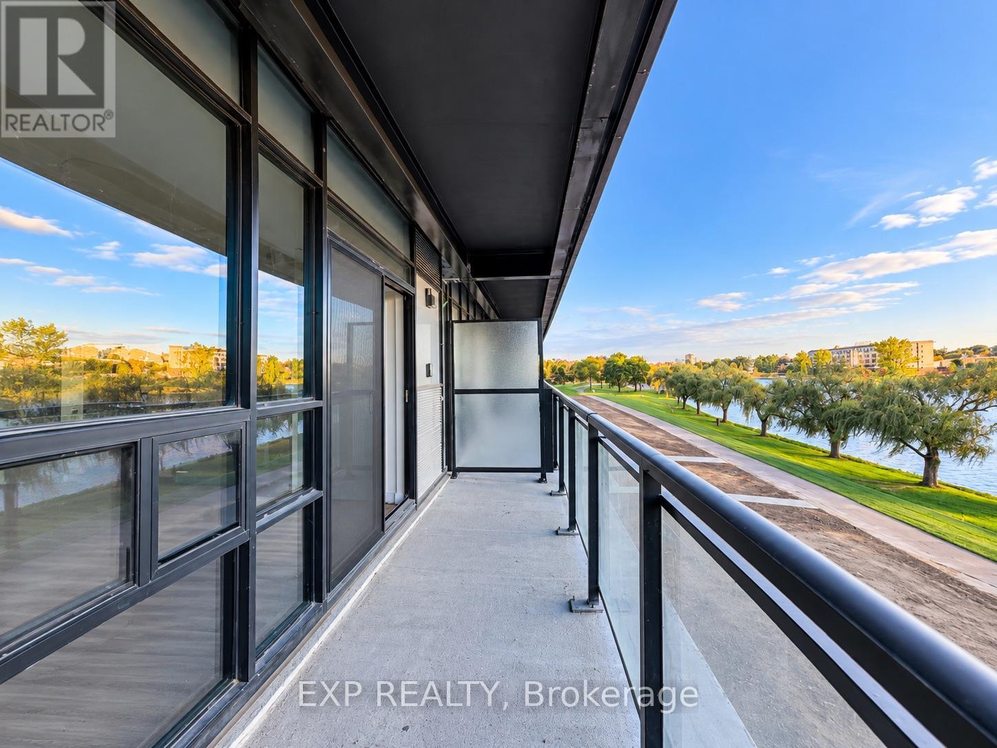 226 - 350 Prince Charles Drive W, Welland (Broadway), Ontario  L3C 5A6 - Photo 2 - X14095886
