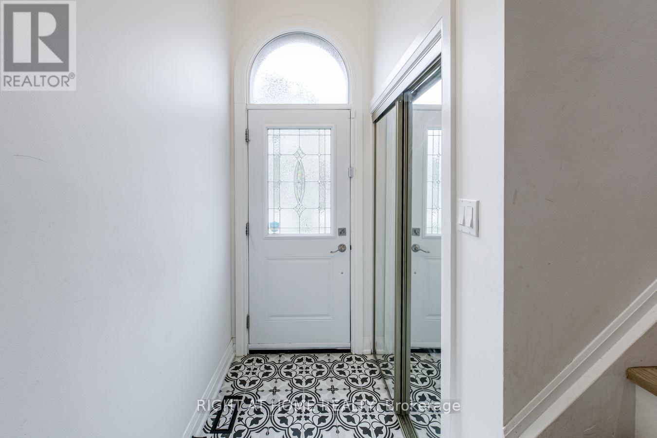 84 Aberdeen Avenue, Vaughan, Ontario  L4L 1C2 - Photo 5 - N14095878