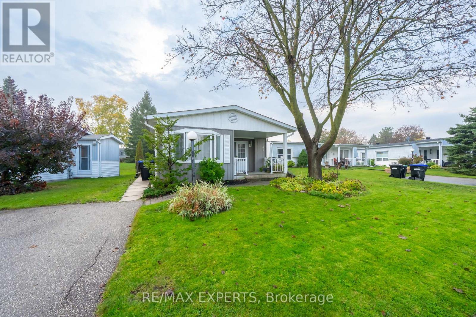 77 Linden Lane, Innisfil, Ontario L9S 1P3 - Photo 4 - N14095888