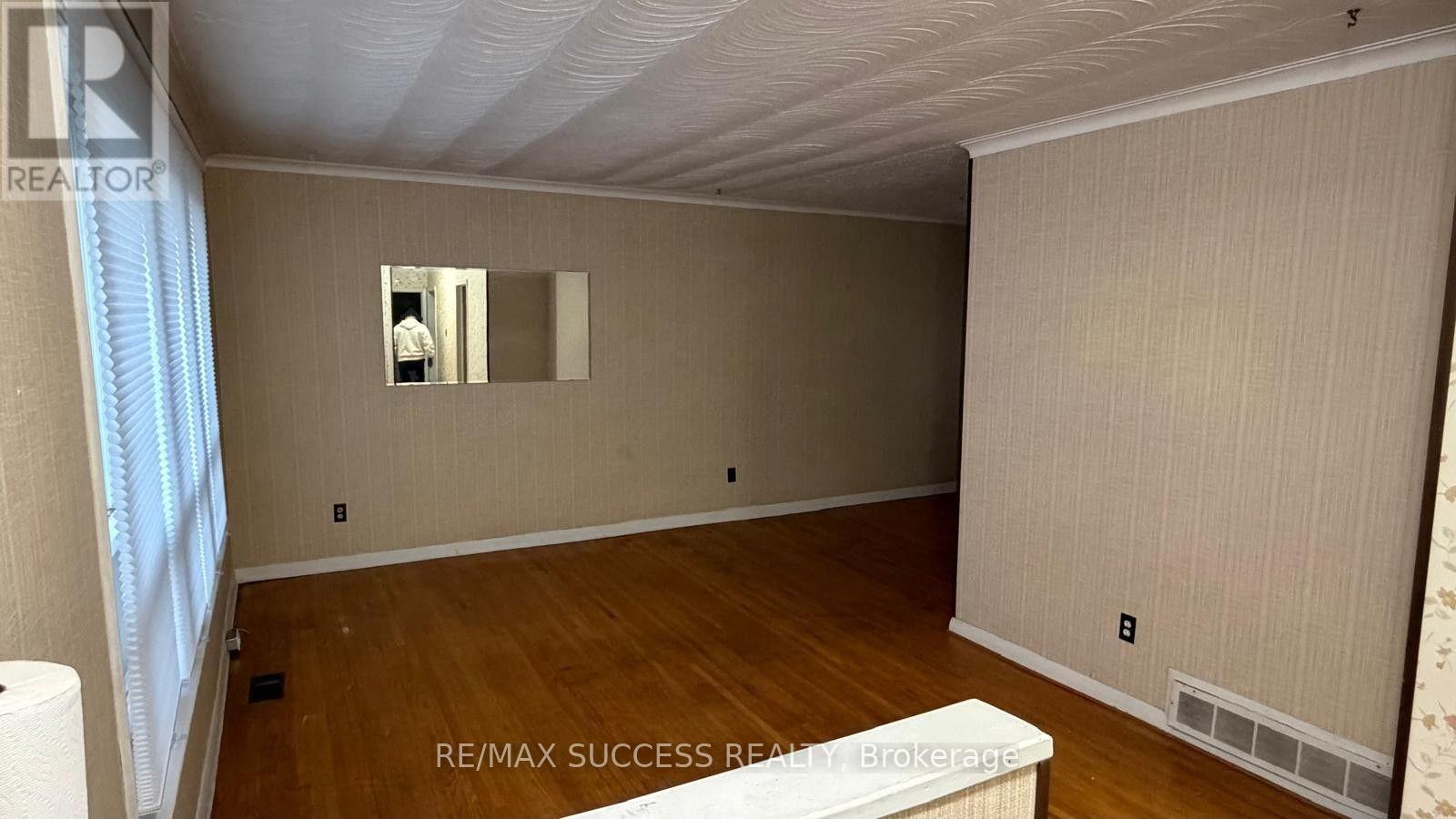 541 Wingrove Crescent N, Oakville, Ontario  L6L 4R7 - Photo 4 - W14095940