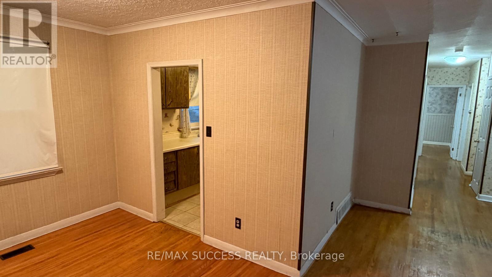 541 Wingrove Crescent N, Oakville, Ontario  L6L 4R7 - Photo 8 - W14095940