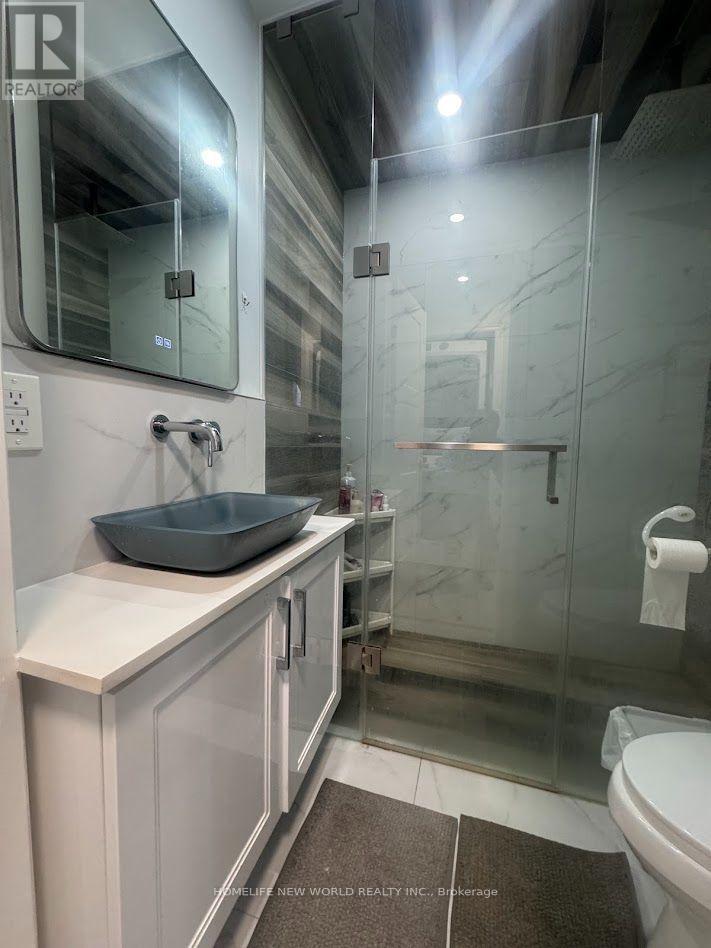 138 Lindylou Road, Toronto, Ontario  M9M 2B6 - Photo 10 - W14095968