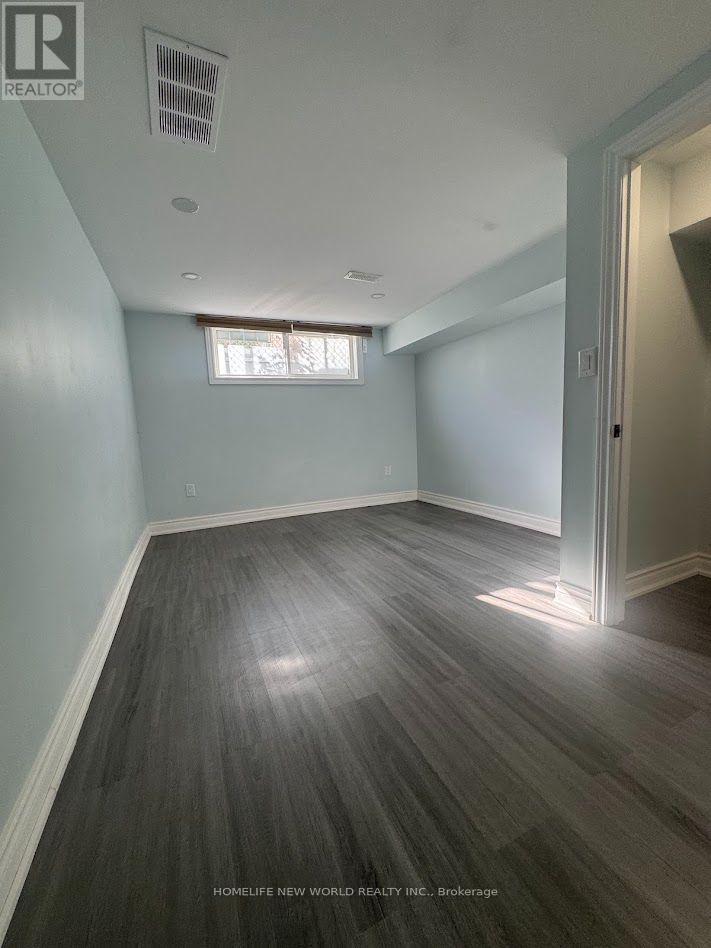 138 Lindylou Road, Toronto, Ontario  M9M 2B6 - Photo 16 - W14095968